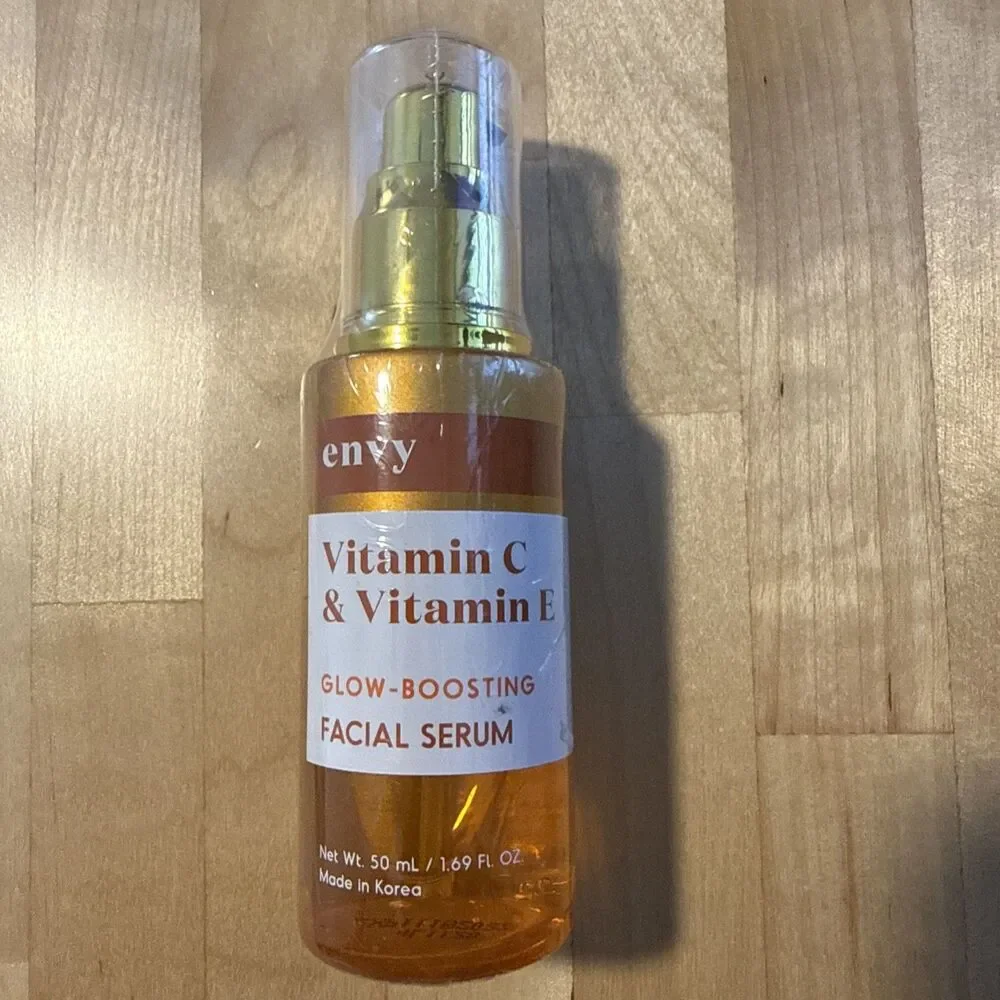 ENVY Vitamin C & Vitamin E Glow-Boosting Facial Serum 1.69 OZ.Exp Nov 2027